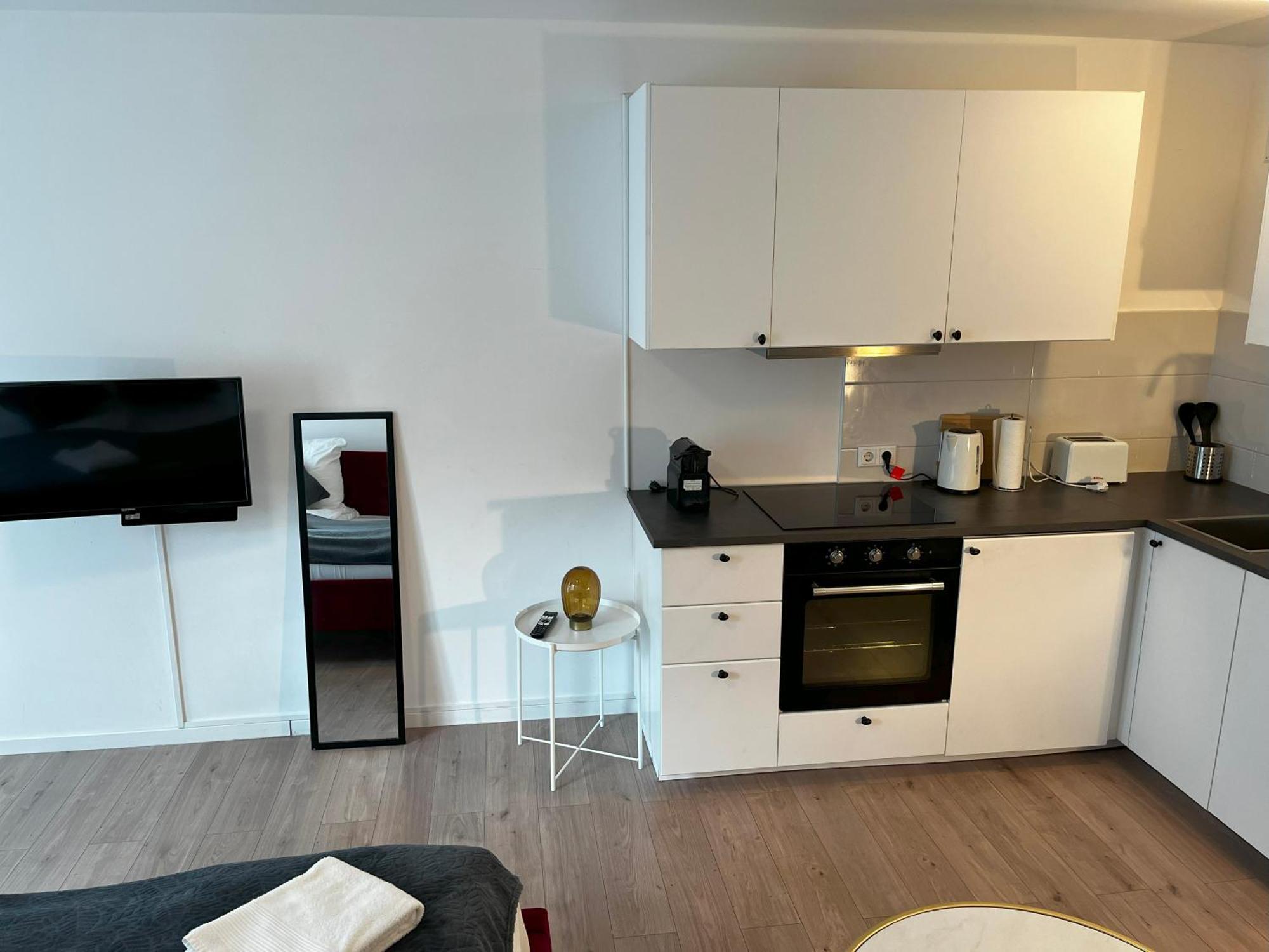 Stylish In Friesenplatz, Heart Of Keulen