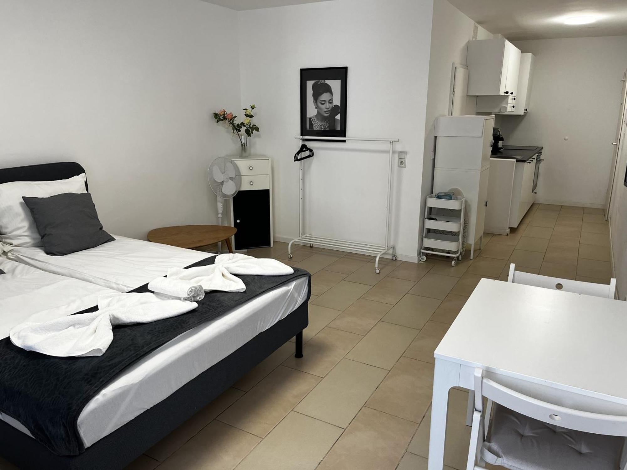 Stylish In Friesenplatz, Heart Of Appartement *