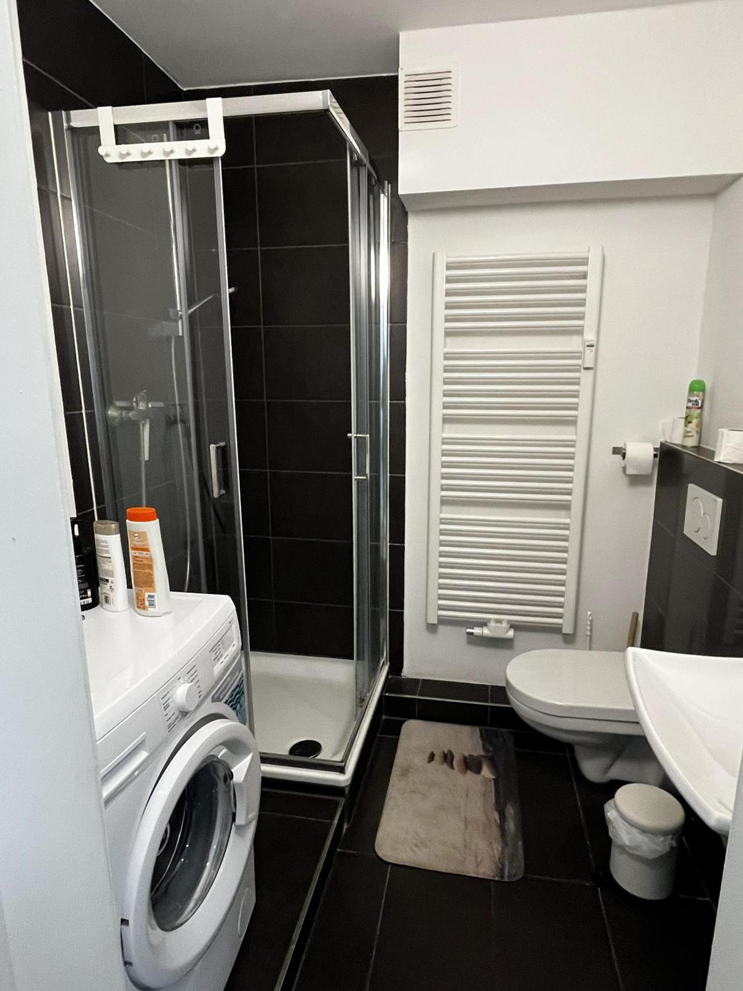 Appartement Stylish In Friesenplatz, Heart Of *